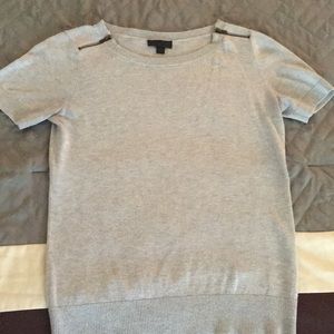 Grey sweater short sleeve